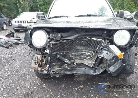 2016 Jeep Patriot Latitude из США, поврежденный, VIN 1C4NJRFB6GD512042